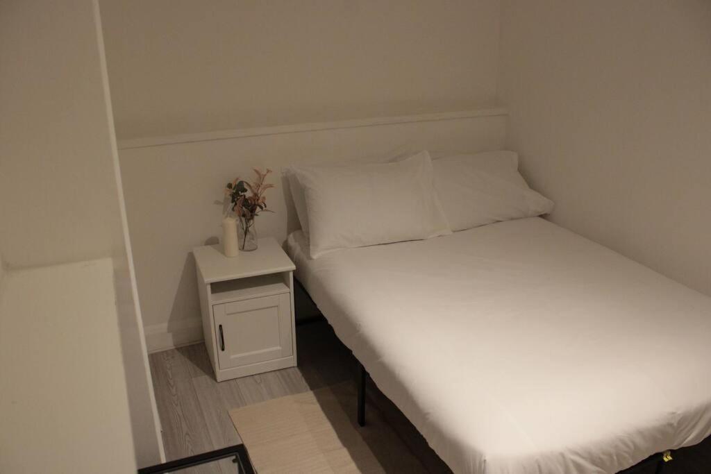 2 Bedroom Central London Apartment Modern And Stylish Ngoại thất bức ảnh